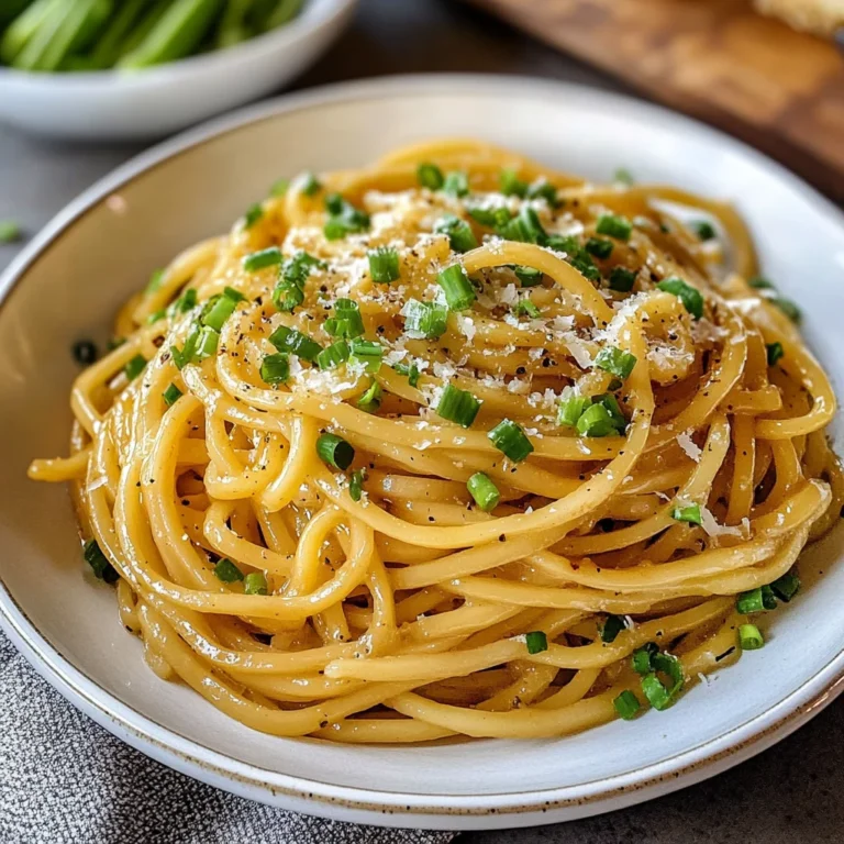 Vietnamese Garlic Noodles (Mì Xào Tỏi)